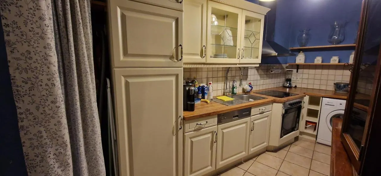 65Qm Ferienwohnung Dusseldorf Zentrum 0*,  Almanya